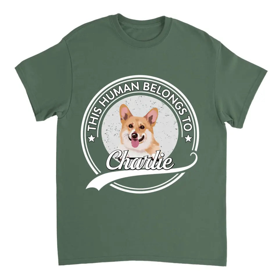 Este ser humano pertenece a un perro - Camiseta, sudadera, sudadera con capucha unisex personalizada - Regalo para los amantes de los perros