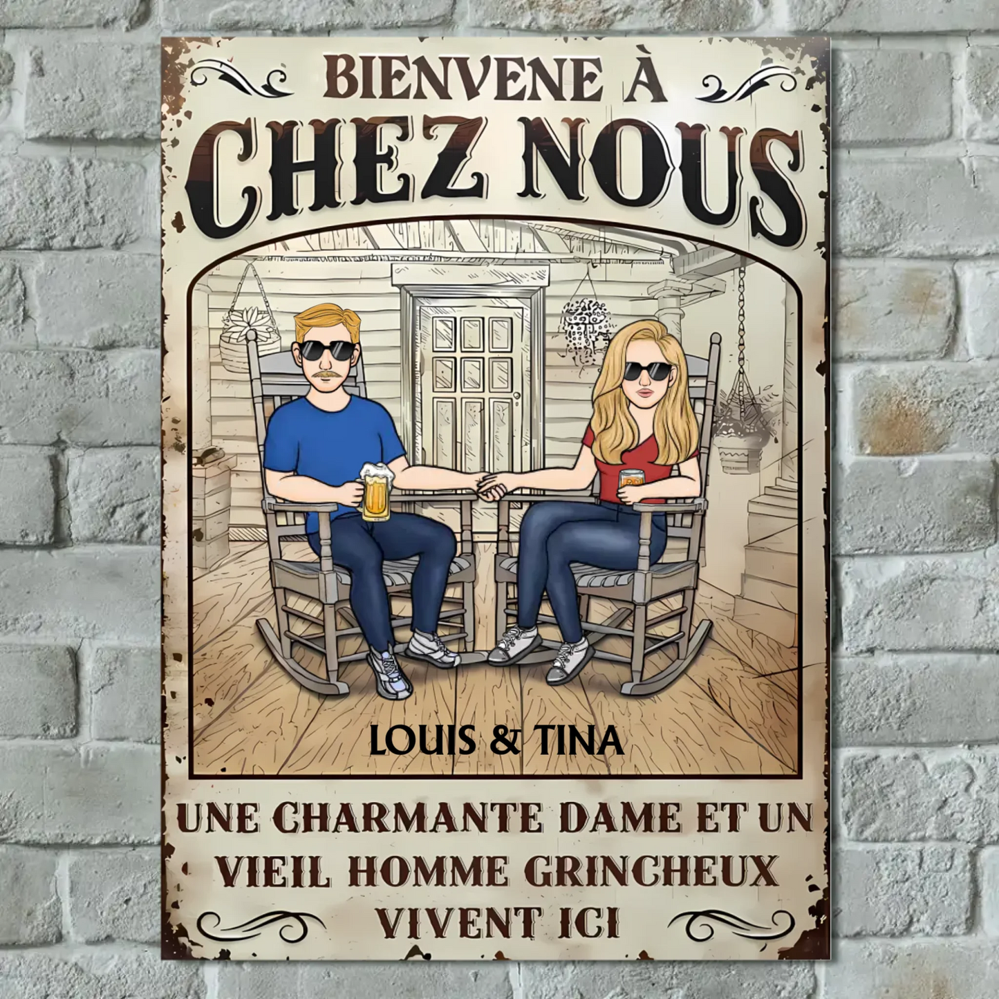 Une Charmante Dame Et Un Vieil Homme Grincheux Vivent Ici - Plaque En Métal Personnalisée