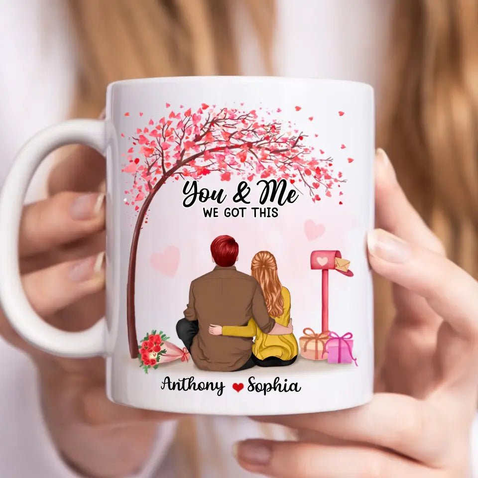 Tú y yo, tenemos esto con el árbol - Taza personalizada - Regalos para marido, esposa, parejas