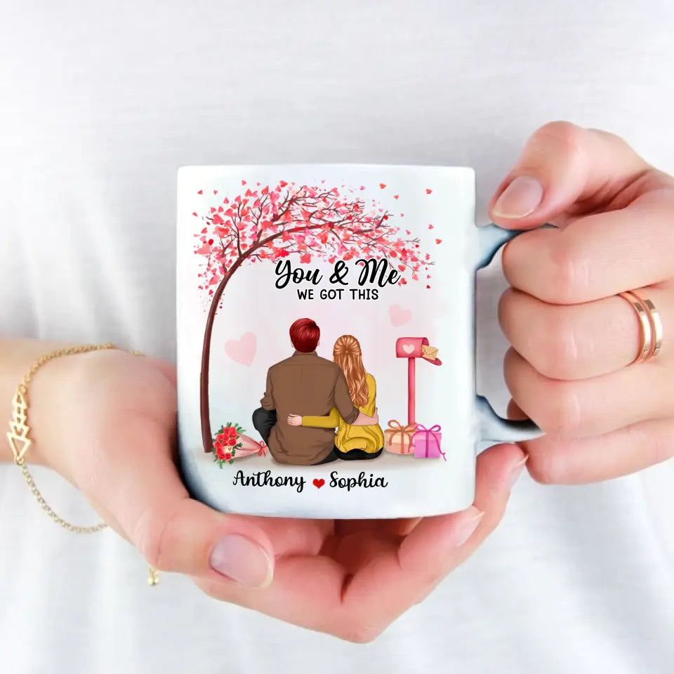 Tú y yo, tenemos esto con el árbol - Taza personalizada - Regalos para marido, esposa, parejas