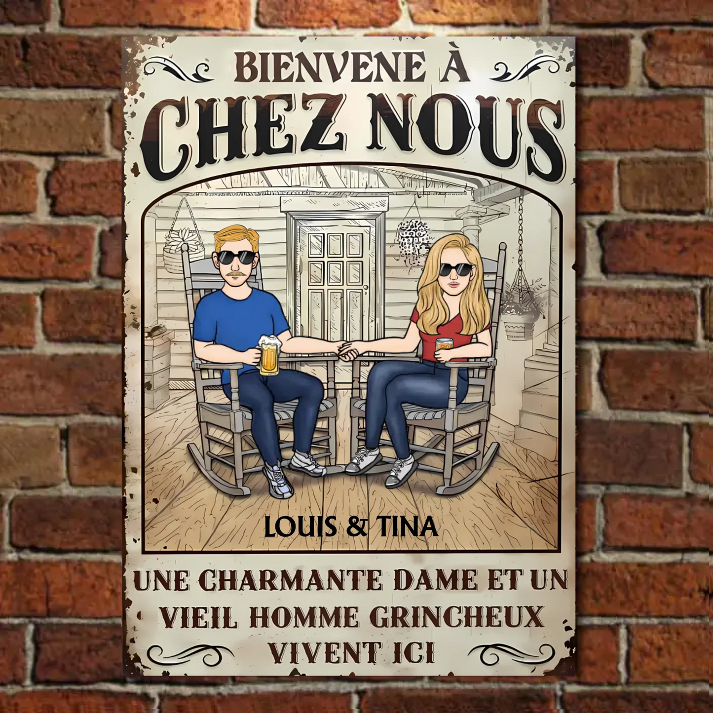 Une Charmante Dame Et Un Vieil Homme Grincheux Vivent Ici - Plaque En Métal Personnalisée