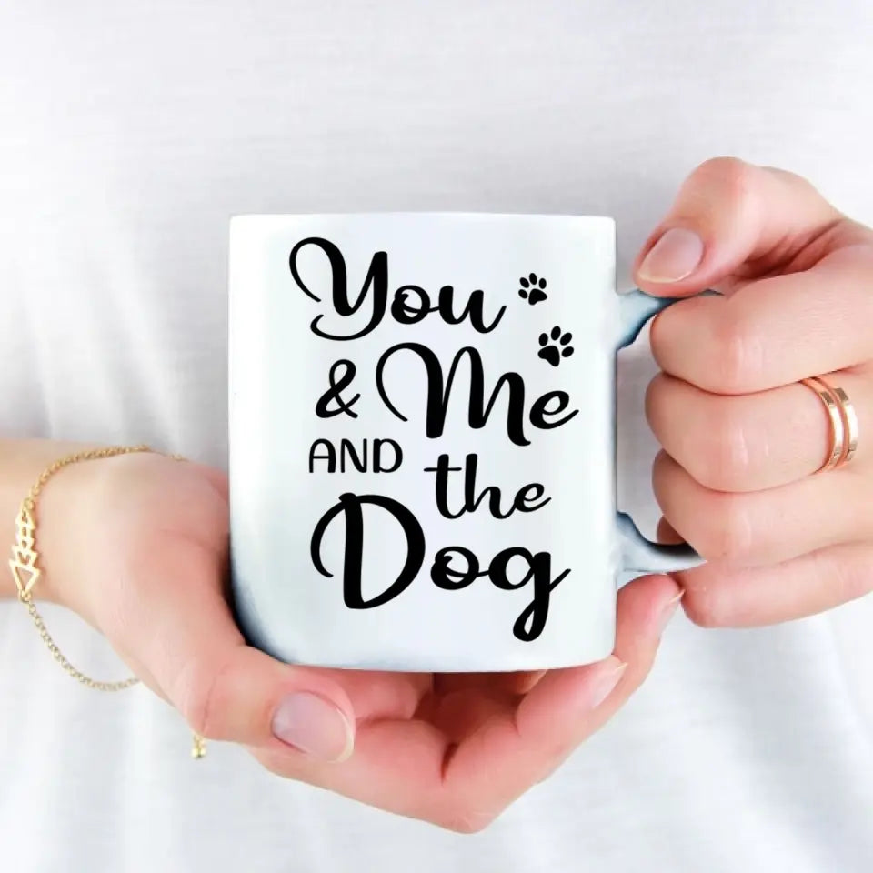 Tú, yo y los perros con árbol - Taza personalizada - Regalo para pareja, amantes de los perros 